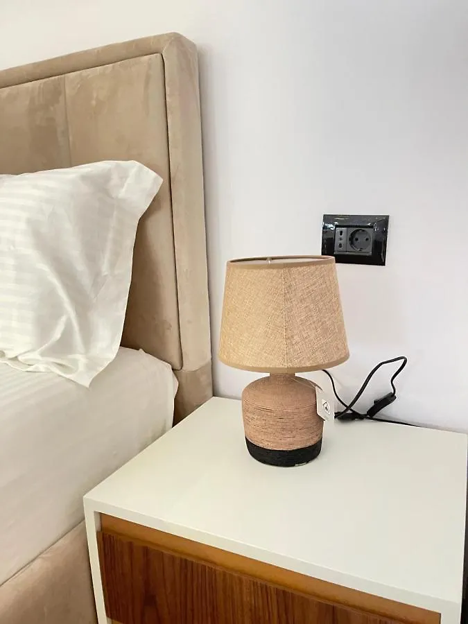 Duplex Lungomare Suites Vlorë 0*,