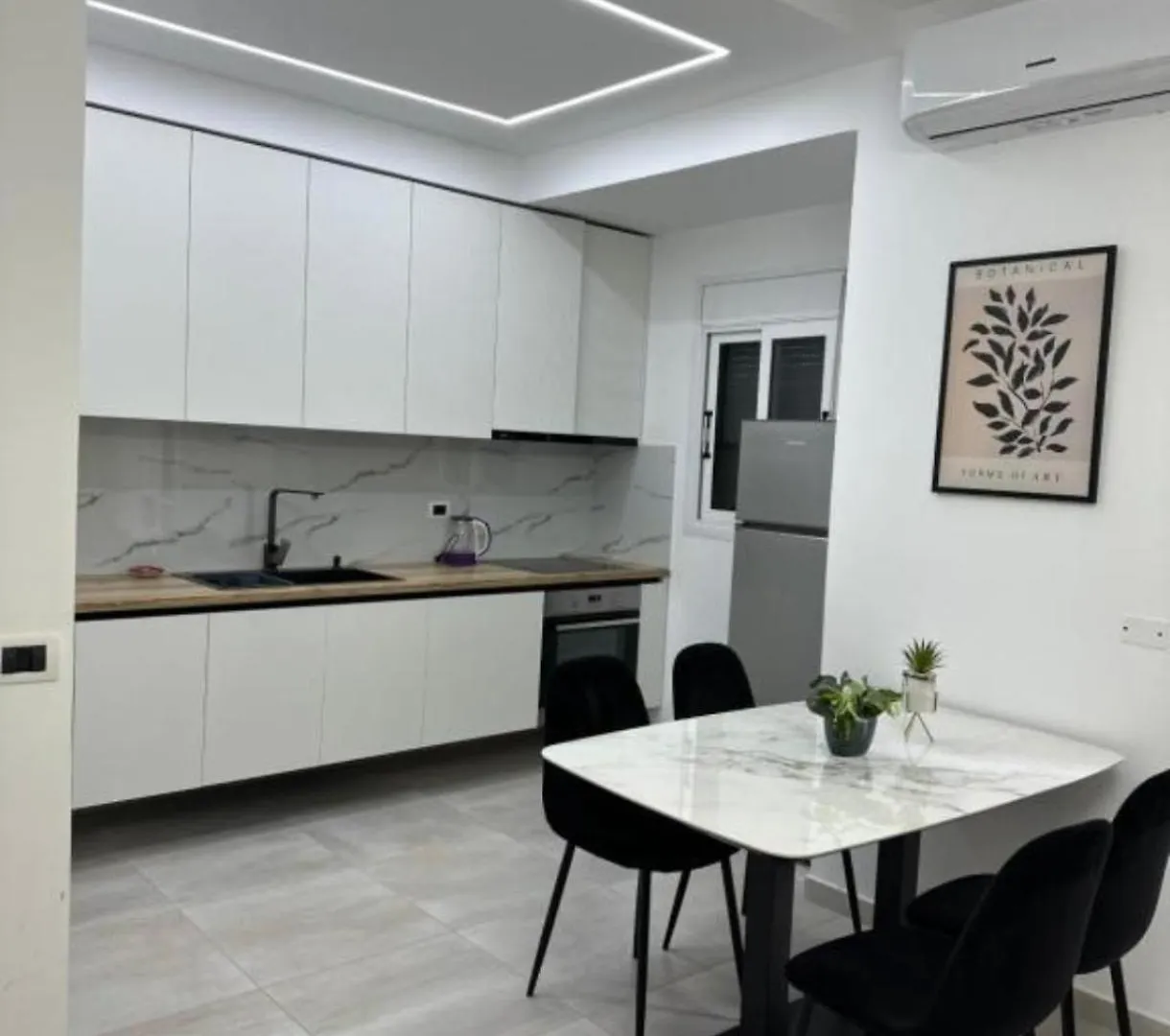 Duplex Lungomare Suites Vlore 0*,  Albania